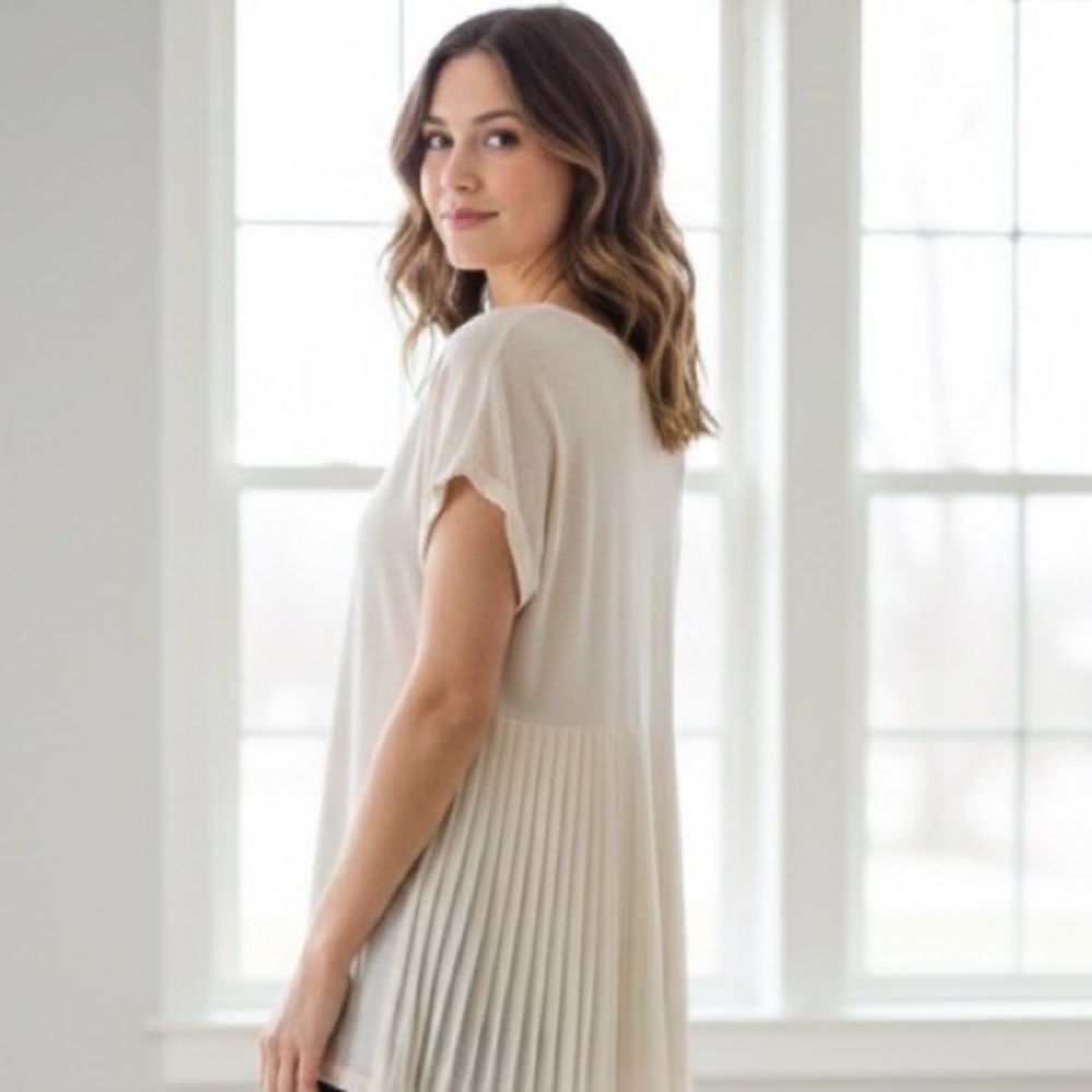 American Eagle Cream Short sleeve top